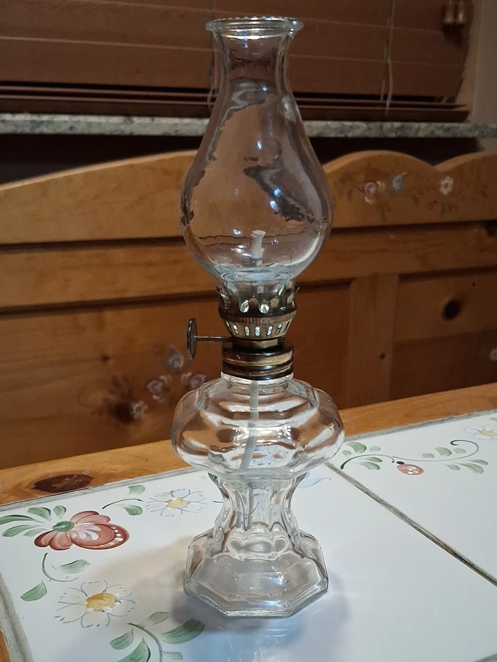 Vintage Miniature Clear Glass Style Oil Lamp. Octagon Base. RARE FIND. Ex. Cond.